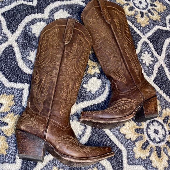 ariat casanova brown